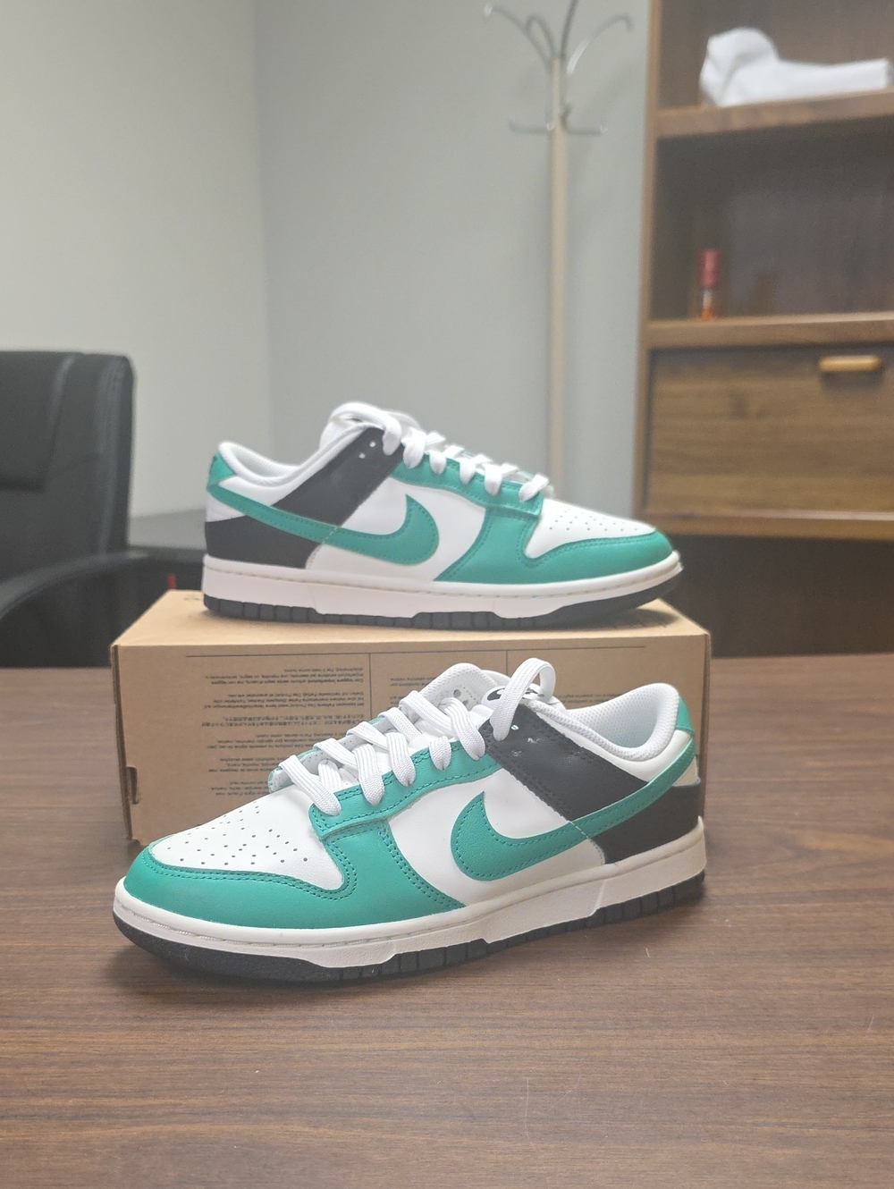 Nike Dunk Low 'Celtics' Sail/Stadium Green/Black IB4363-133 Women's 7.5